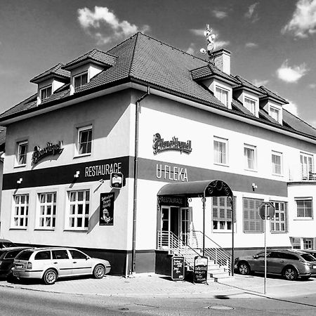 Hotel Tulipan Průhonice Exterior foto